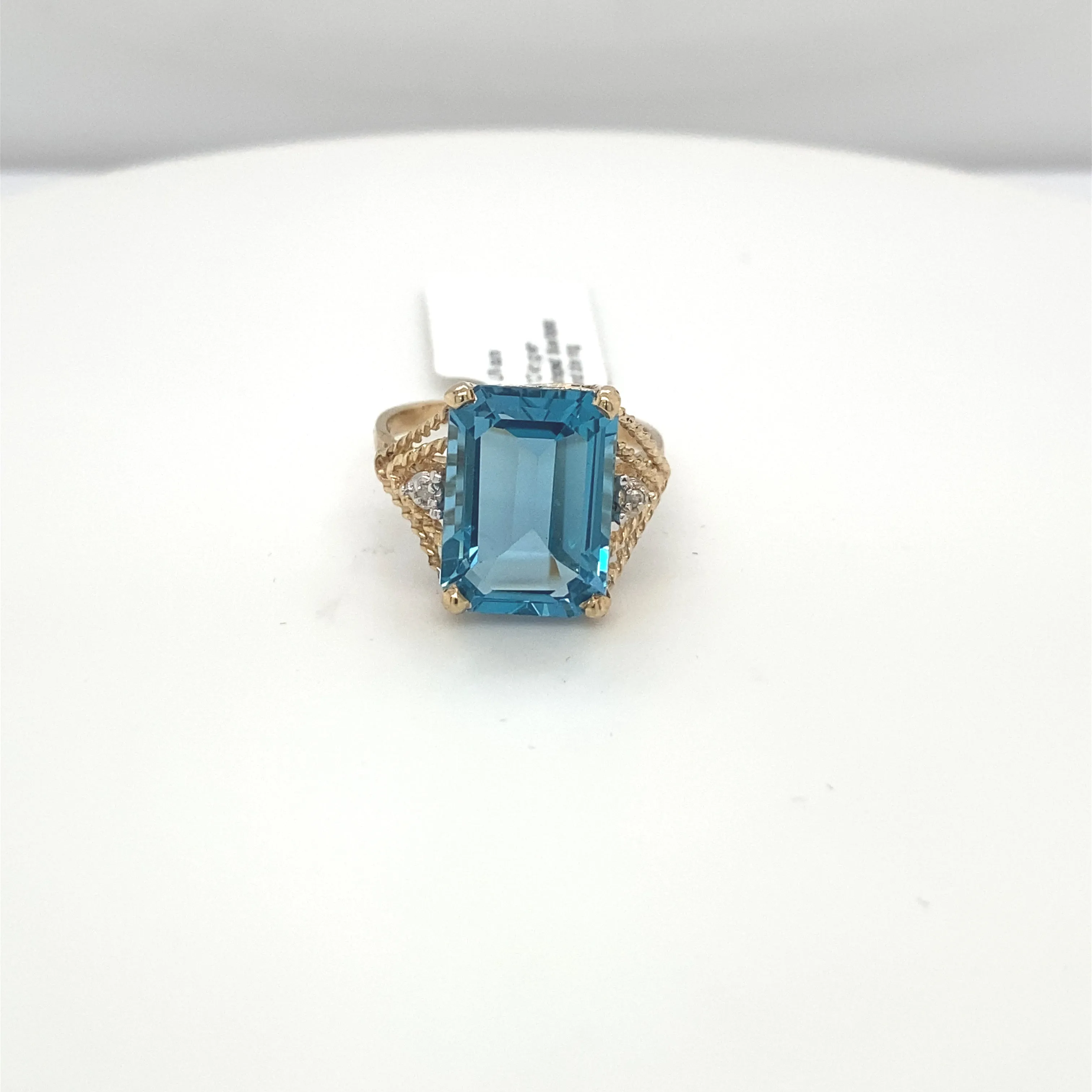 10KT Yellow Gold Blue Topaz and Diamond Ring