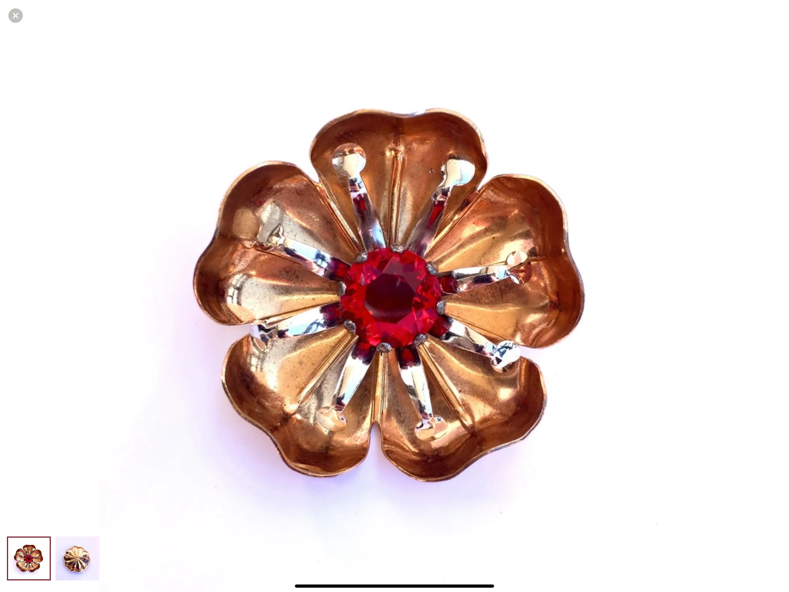 Gold Tone Brooch 40mm in Diameter