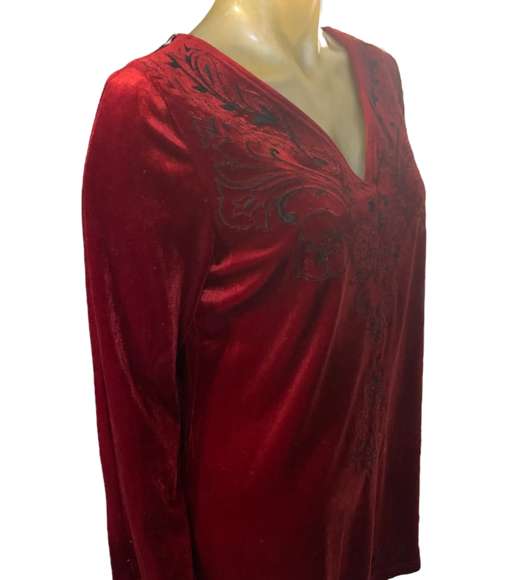 Long sleeve Damask pattern V-neck top