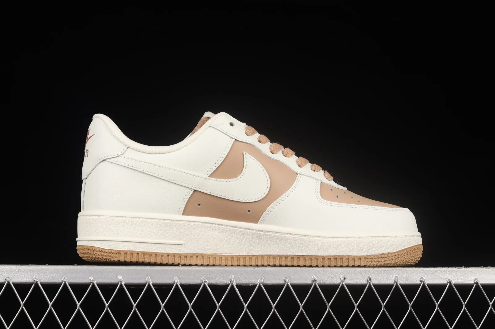 Nike Air Force 1 07 Low Cream Light Coffee White PQ3369-281