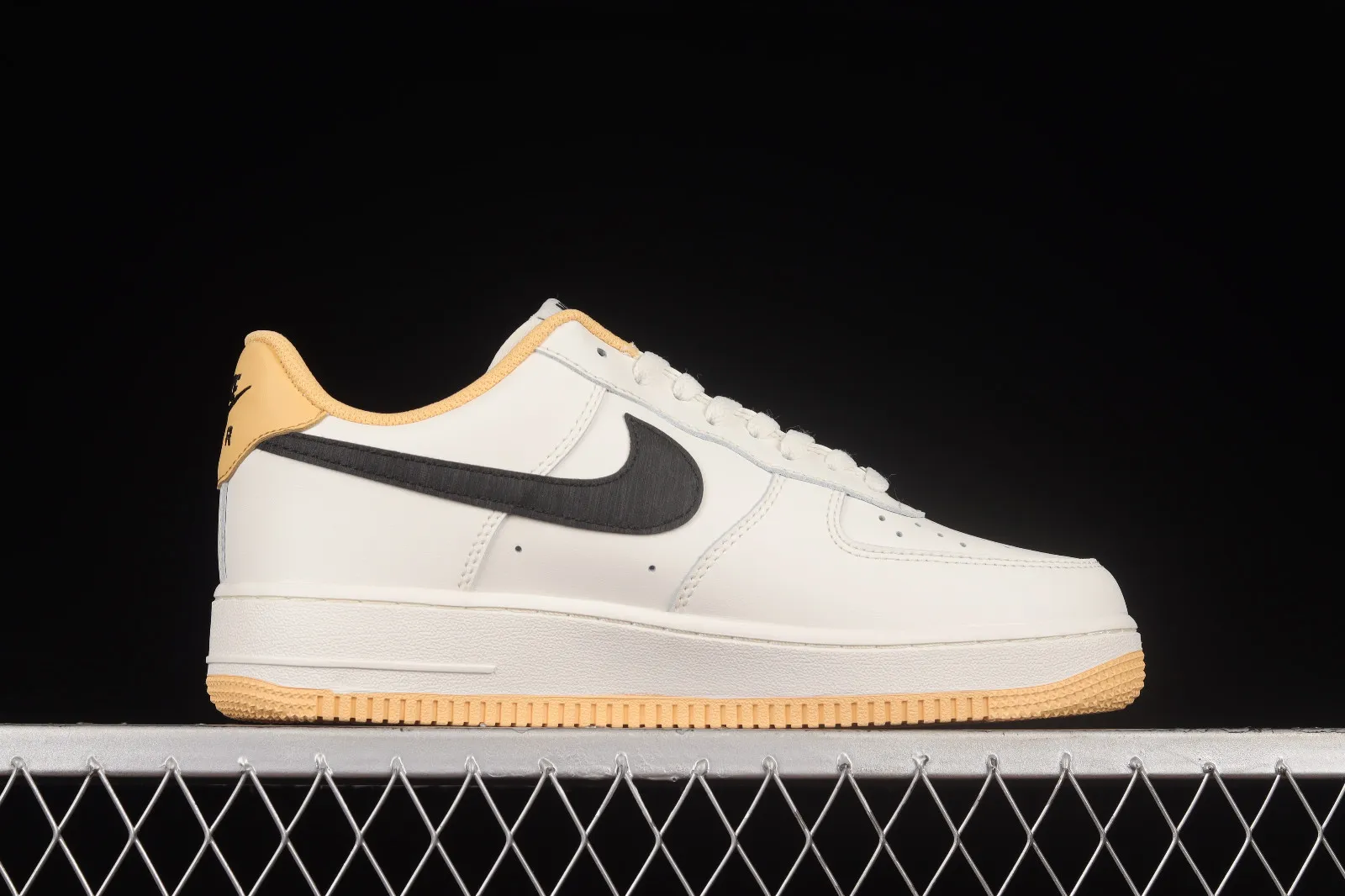 Nike Air Force 1 07 Low Rice White Yellow Black LS9042-001