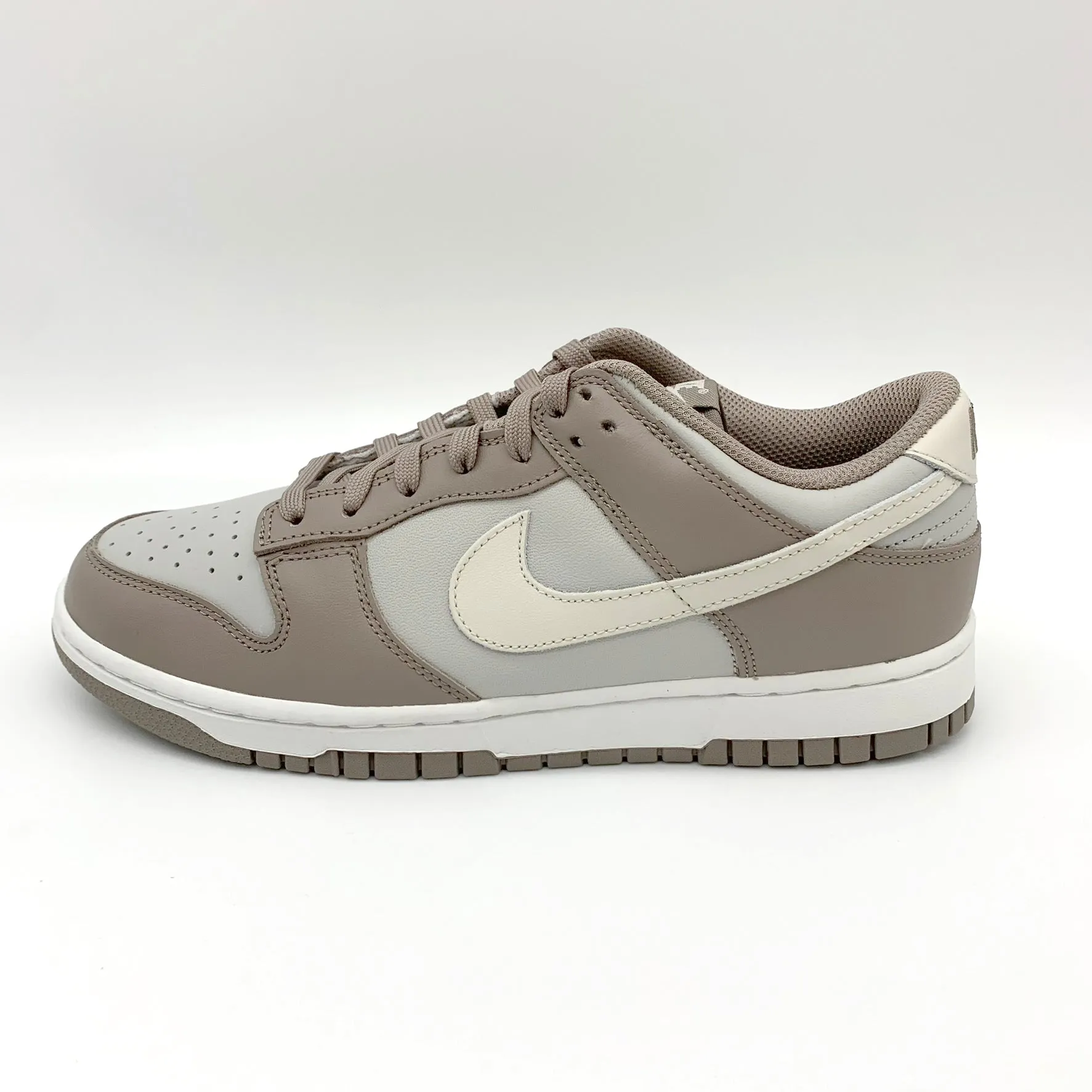 Nike Dunk Low Bone Beige