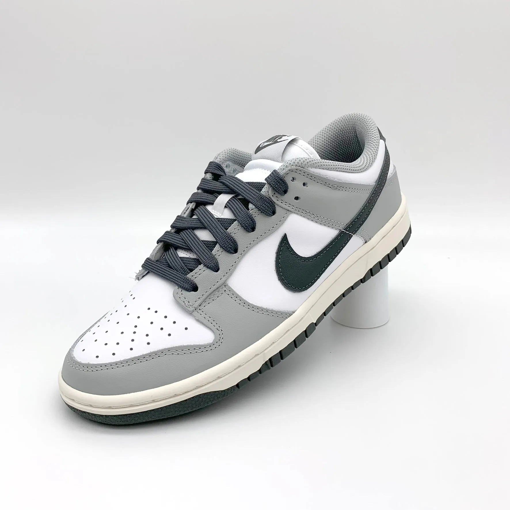 Nike Dunk Low Light Smoke Grey