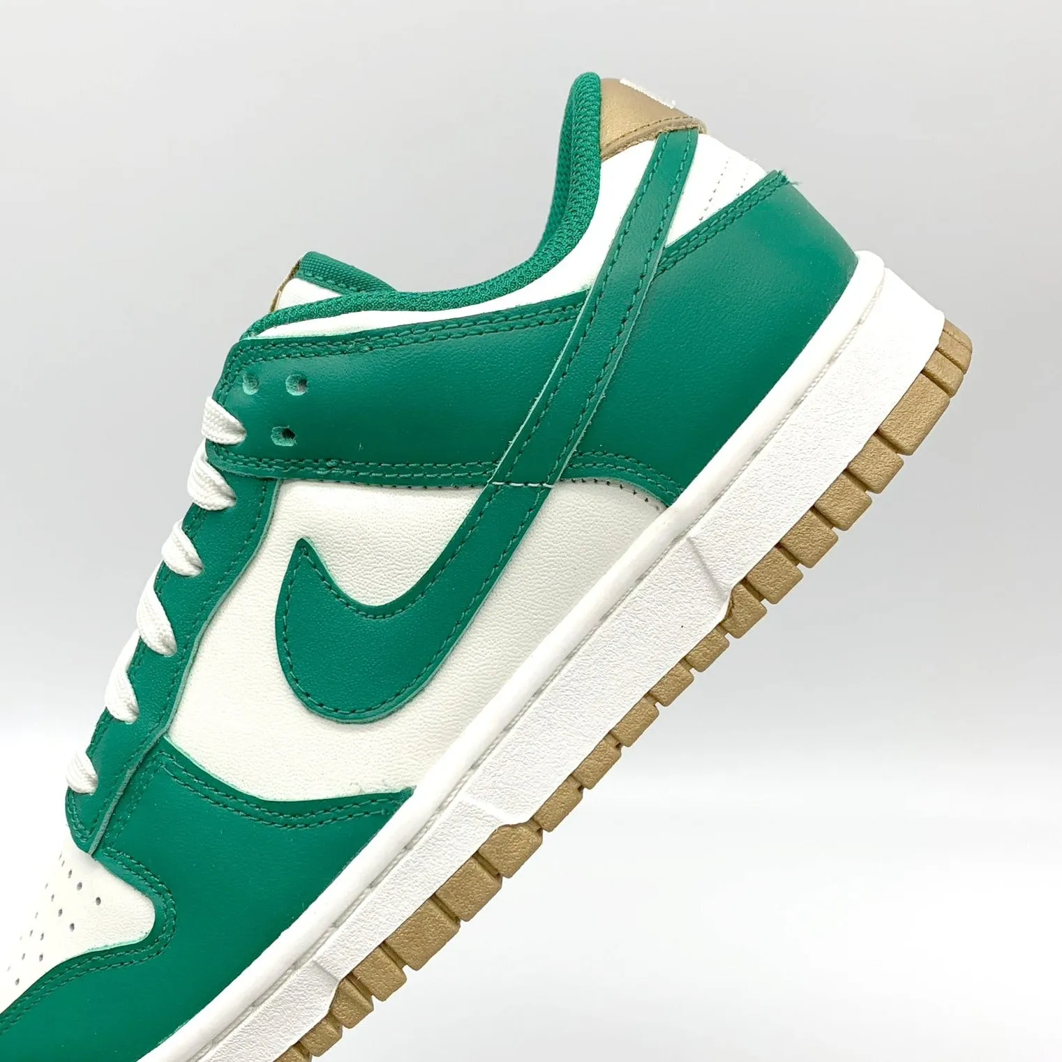 Nike Dunk Low Malachite University Gold