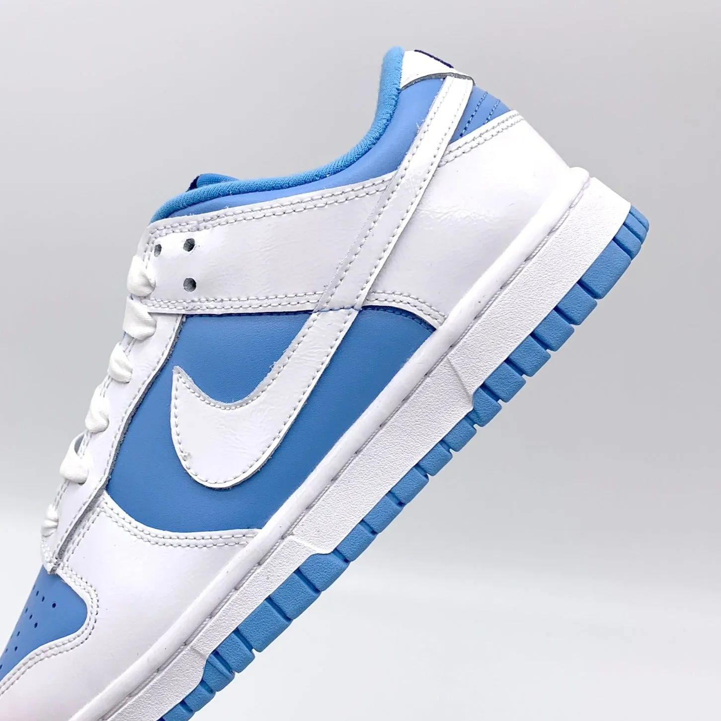 Nike Dunk Low Reverse UNC