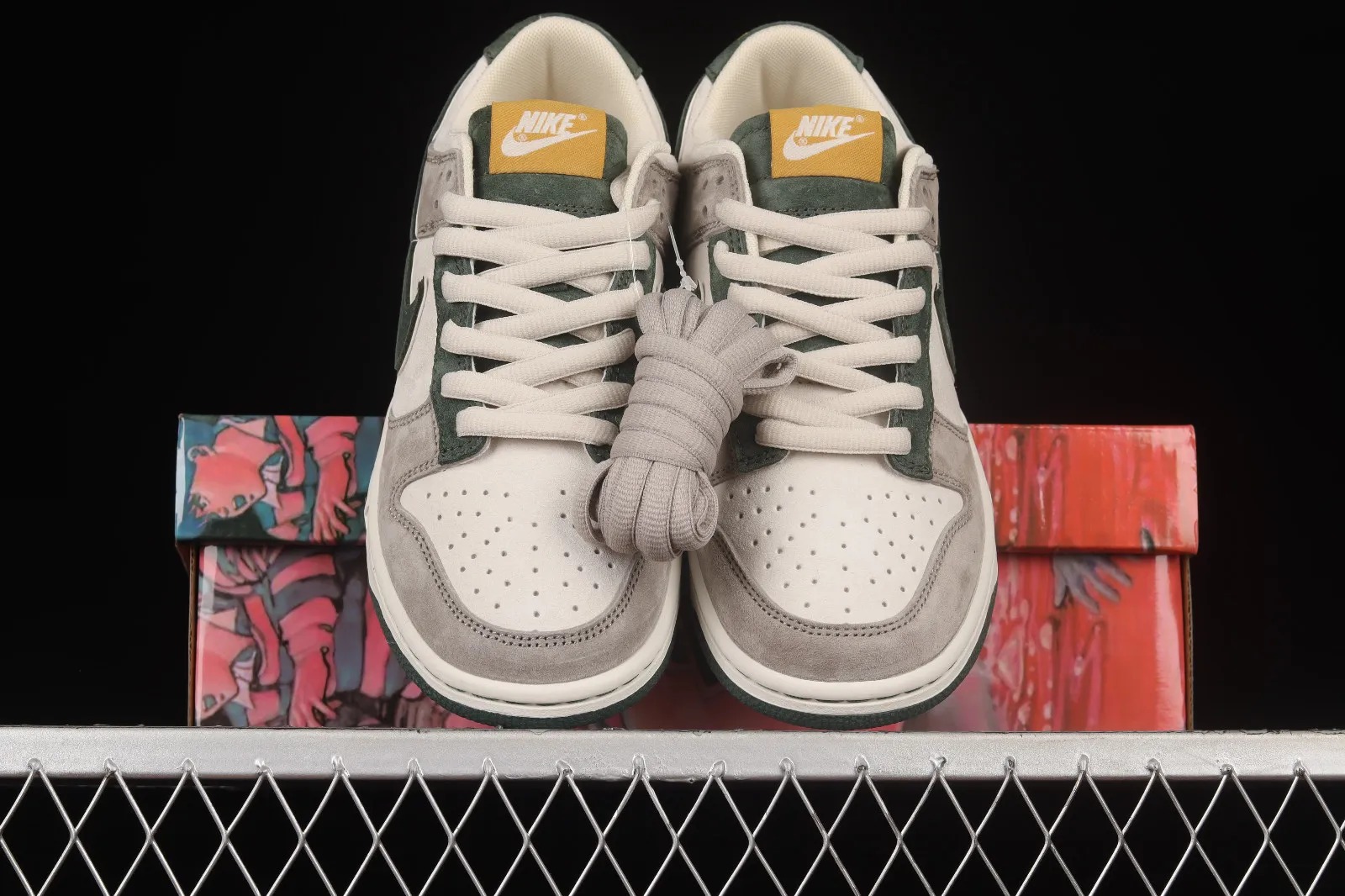 Otomo Katsuhiro x Nike SB Dunk Low Steamboy OST Dark Green Light Grey LF0039-011