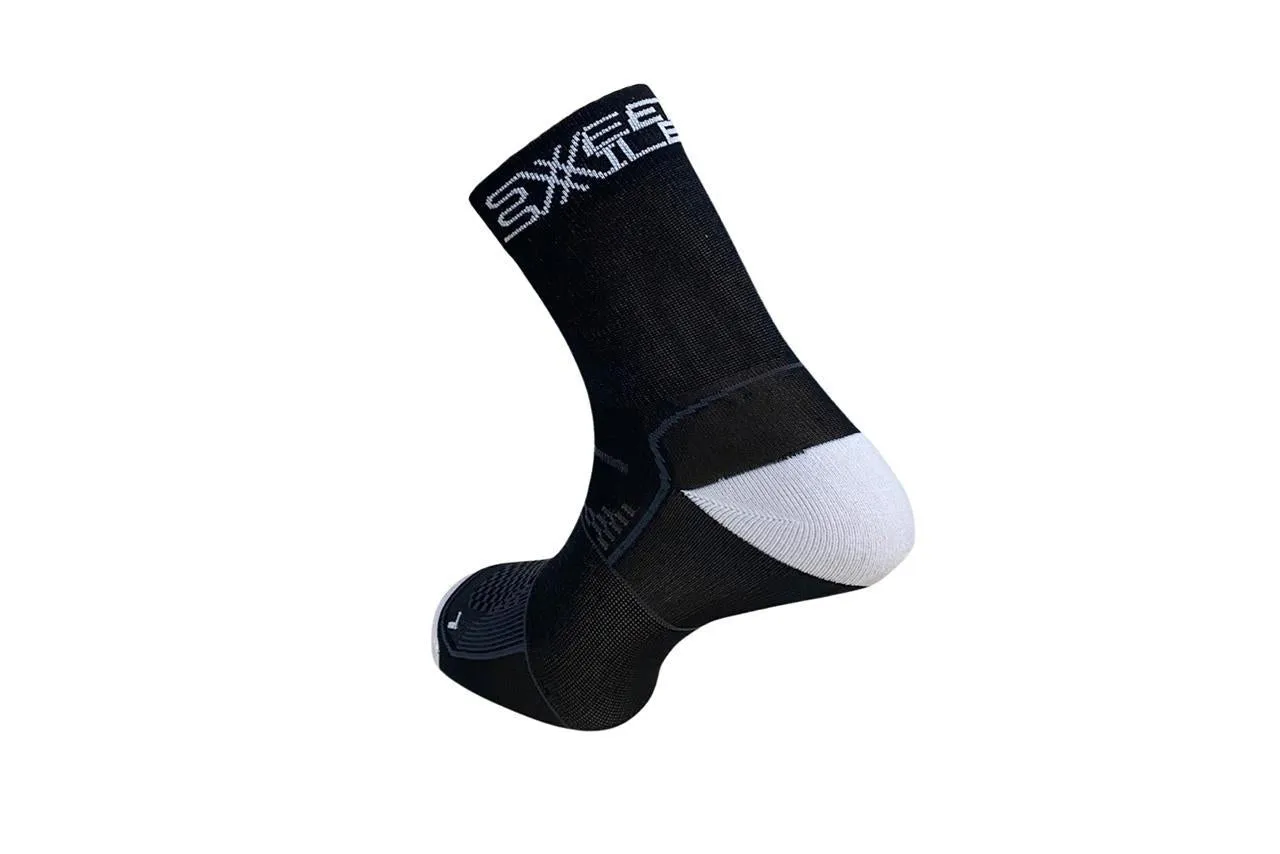 Sweet Smile LONG RUNNING SOCKS BK WH